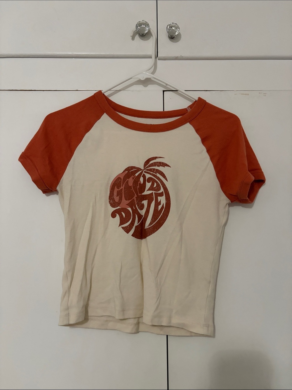Arizona Jean Company Cream and Rust Short Sleeve Raglan Tee